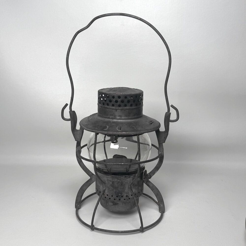 Vintage Dietz NYCS No. 999 Tin Glass Railroad Kerosene Lantern Embossed K Globe